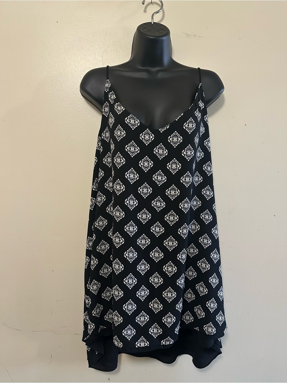 Warehouse One Black and White Printed Spaghetti Strap Tank top
